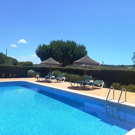 Quinta Das Aves - Apartamento T2 Com Piscina Comum Odiaxere Bagian luar foto