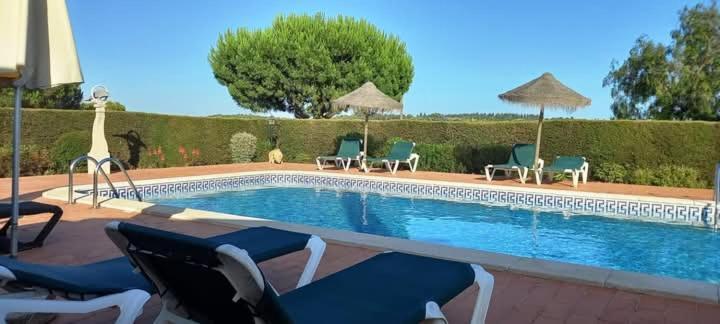 Quinta Das Aves - Apartamento T2 Com Piscina Comum Odiaxere Bagian luar foto