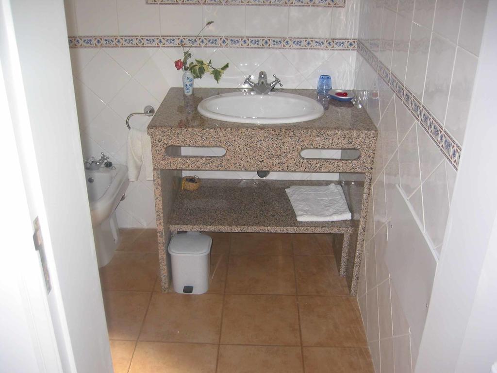 Quinta Das Aves - Apartamento T2 Com Piscina Comum Odiaxere Ruang foto