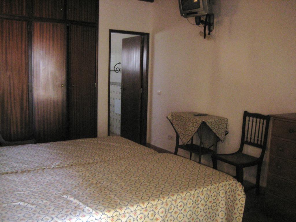 Quinta Das Aves - Apartamento T2 Com Piscina Comum Odiaxere Ruang foto