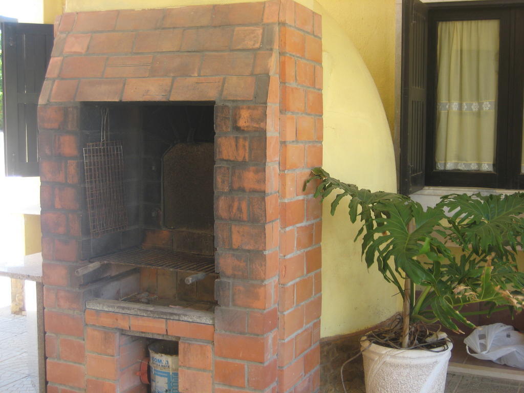 Quinta Das Aves - Apartamento T2 Com Piscina Comum Odiaxere Ruang foto