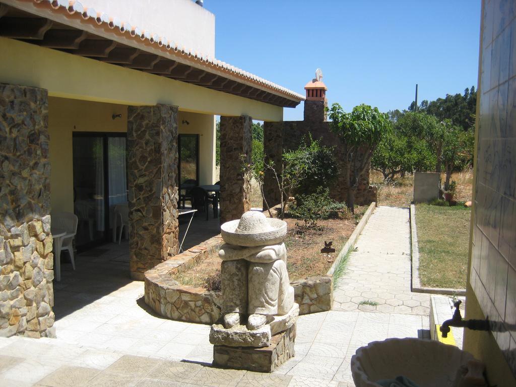 Quinta Das Aves - Apartamento T2 Com Piscina Comum Odiaxere Bagian luar foto